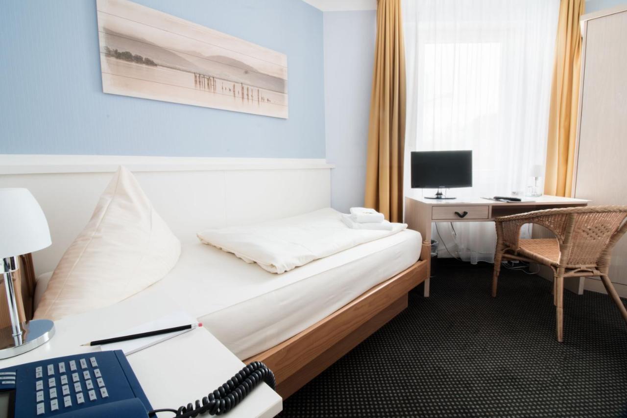 Hotel Zum Eisenhammer Oberhausen  Eksteriør billede