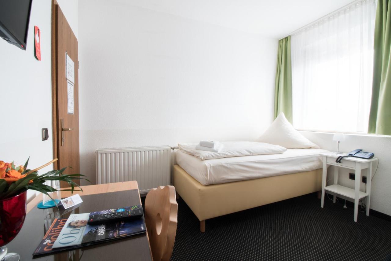 Hotel Zum Eisenhammer Oberhausen  Eksteriør billede