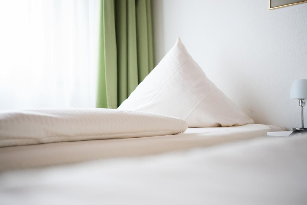 Hotel Zum Eisenhammer Oberhausen  Eksteriør billede